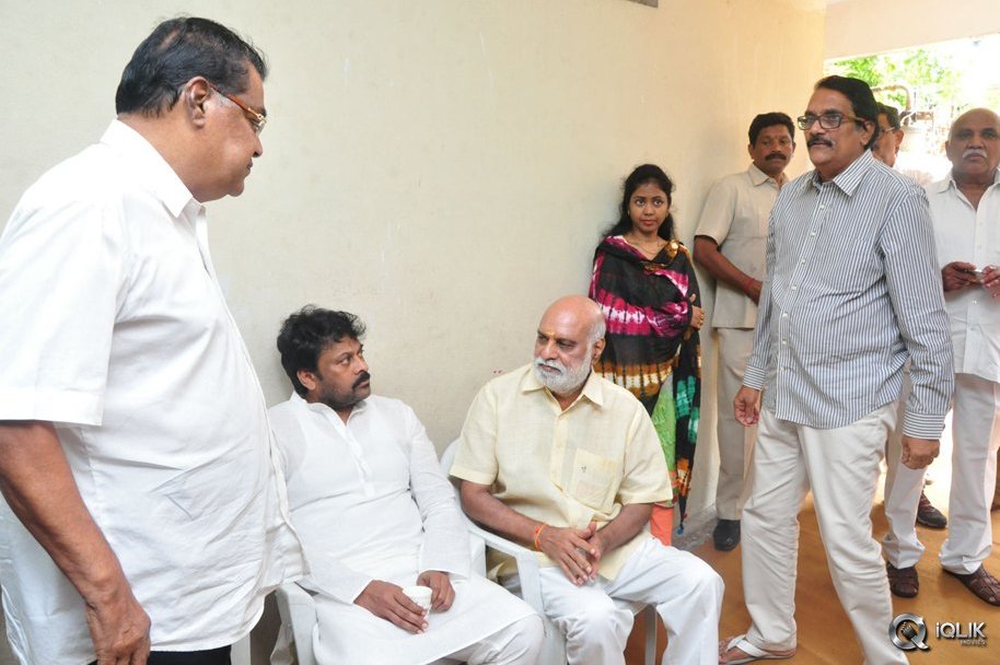 Celebrities-Pay-Homage-To-Edida-Nageswara-Rao